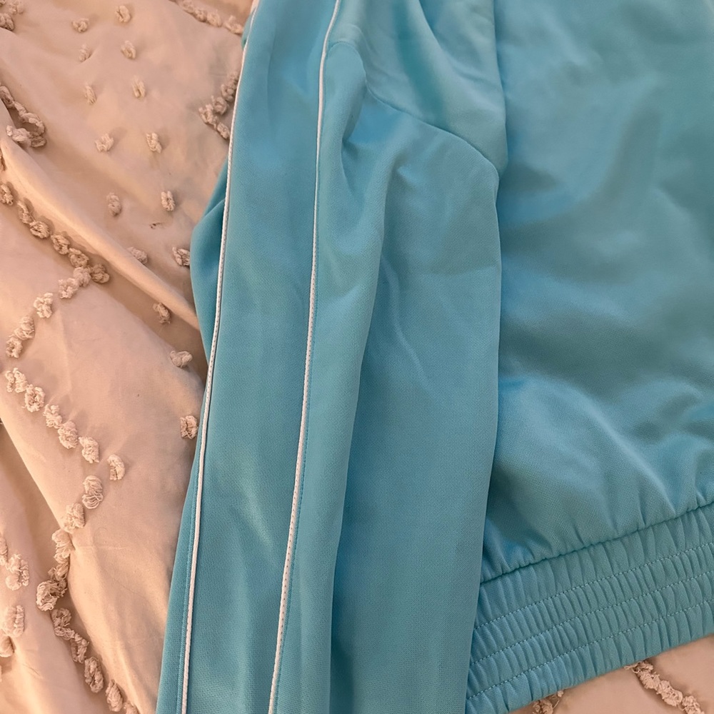 Puma activewear jacket - Picture 5 of 6